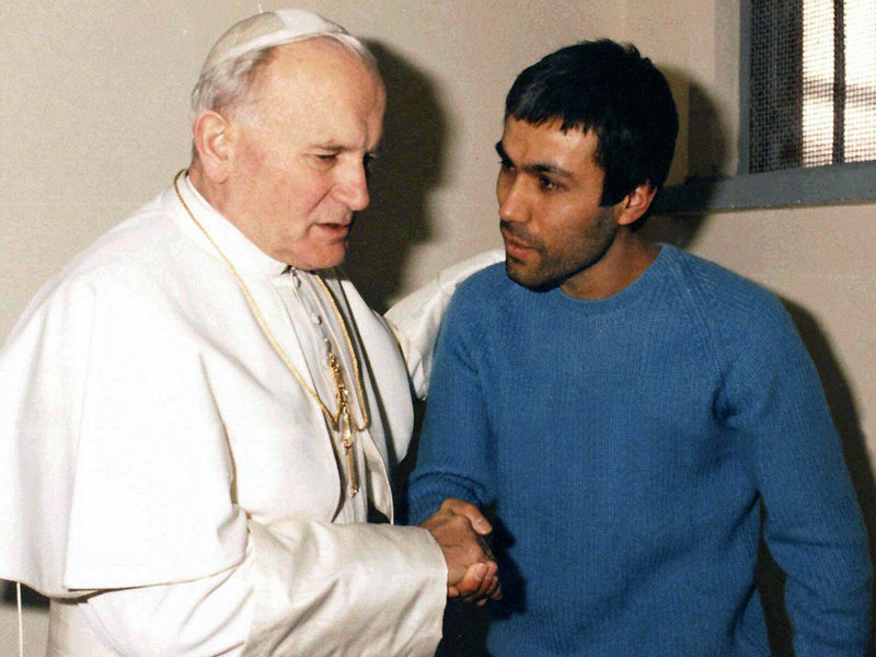 Pope John Paul II's Would-Be Assassin Lays Roses At His Tomb : The Two-Way  : NPR