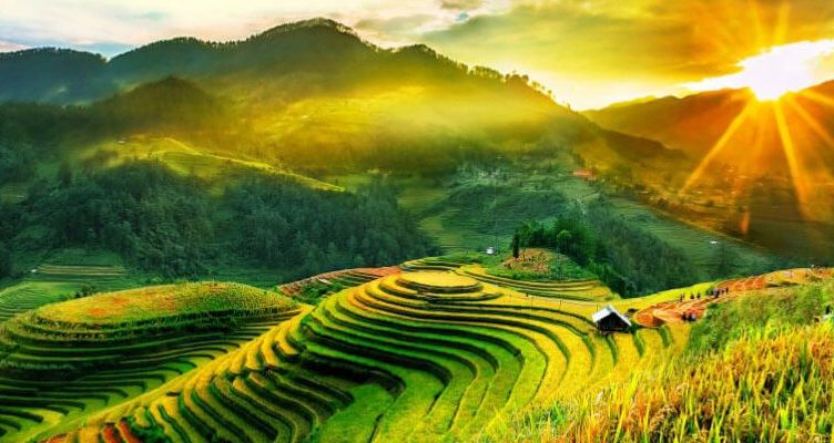 Image result for thị trấn sapa