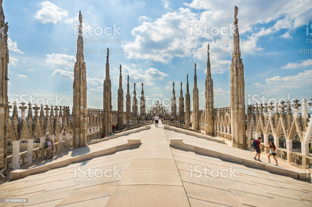 Tourists Exploring Roof Of Cathedral Of Milan Duomo Di Milano Stock Photo -  Download Image Now - iStock