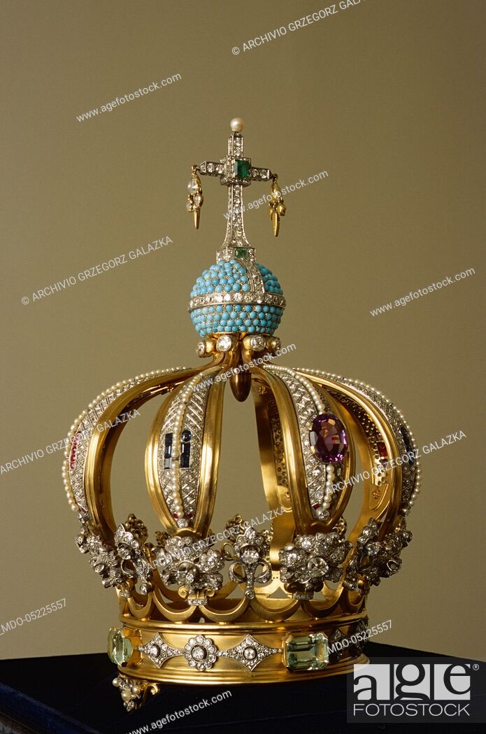 The crown of the Madonna of Fatima with the bullet that hit the pope John  Paul II (Karol Jozef..., Stock Photo, Picture And Rights Managed Image.  Pic. MDO-05225557 | agefotostock