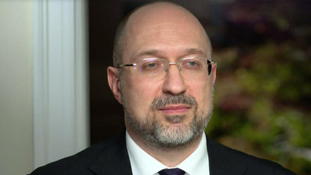 Thủ tướng Ukraine Denis Shmygal trả lời phỏng vấn CBS hôm 24/3. Ảnh: CBS.