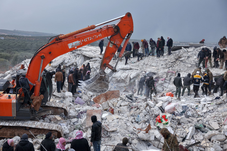 Rơi nước mắt cảnh cứu hộ nạn nhân động đất ở Thổ Nhĩ Kỳ, Syria - Ảnh 2.