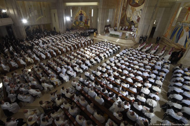 SS. Papa Francesco - Viaggio Polonia GMG-Messa Santuario S. Giovanni Paolo II

30-07-2016


@Servizio Fotografico - L'Osservatore Romano