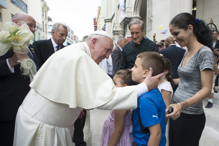 Pope Francis arrives at Havana's Jesuit-run parish of the Sacred Heart of Jesus and St. Ignatius of Loyola